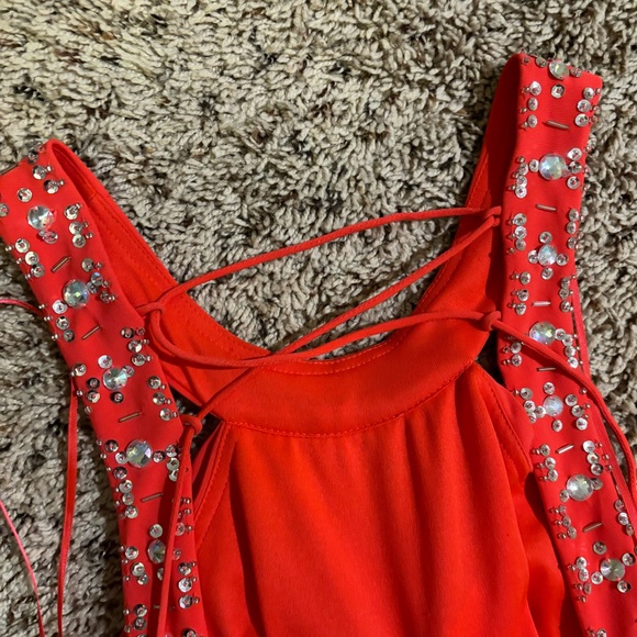 Morgan & Co. Floor Length Coral Dress. Size 6. - Picture 4 of 7